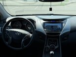 Hyundai Elantra-4