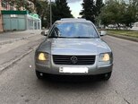 Volkswagen Passat-1