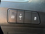 Hyundai Elantra-17