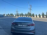 Hyundai Elantra-2