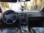 Mercedes E 220-2