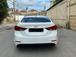 Hyundai Elantra-4