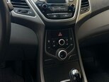 Hyundai Elantra-8