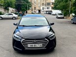Hyundai Elantra-11