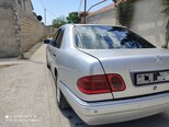 Mercedes E 220-10