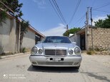 Mercedes E 220-17