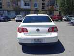 Volkswagen Passat-2