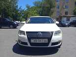 Volkswagen Passat-1