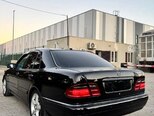 Mercedes E 240-2