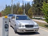 Mercedes E 240-1