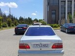 Mercedes E 240-7
