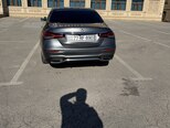 Mercedes E 300 de-5