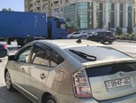 Toyota Prius-4