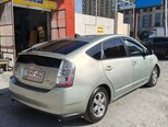 Toyota Prius-12