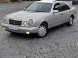 Mercedes E 230-1