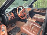 Cadillac Escalade-6