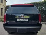 Cadillac Escalade-4