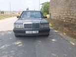 Mercedes 190-1