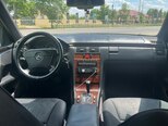 Mercedes E 200-8