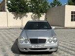 Mercedes E 220-1