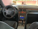 Mercedes E 200-5