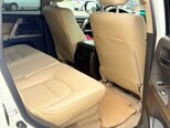 Toyota Land Cruiser-7