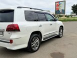 Toyota Land Cruiser-6