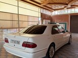 Mercedes E 240-6