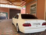 Mercedes E 240-7