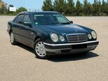 Mercedes E 240-1