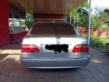 Mercedes E 240-3