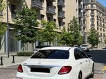 Mercedes E 220 d-6