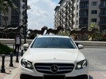 Mercedes E 220 d-1