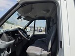 Ford Transit-8