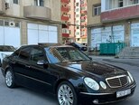 Mercedes E 320-1