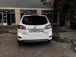 Hyundai Santa Fe-13