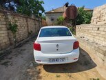 Renault Logan-2