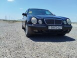 Mercedes E 220-1