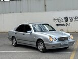 Mercedes E 240-1