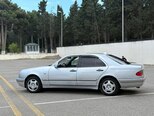 Mercedes E 240-3
