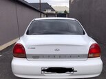 Hyundai Sonata-4