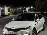 Kia K5-4