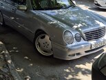 Mercedes E 240-1