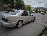 Mercedes E 240-6