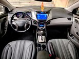 Hyundai Elantra-12