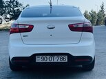 Kia Rio-5