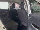 Mitsubishi L200-10