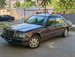 Mercedes 220 E-1