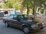 Mercedes 220 E-11