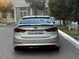 Hyundai Elantra-3